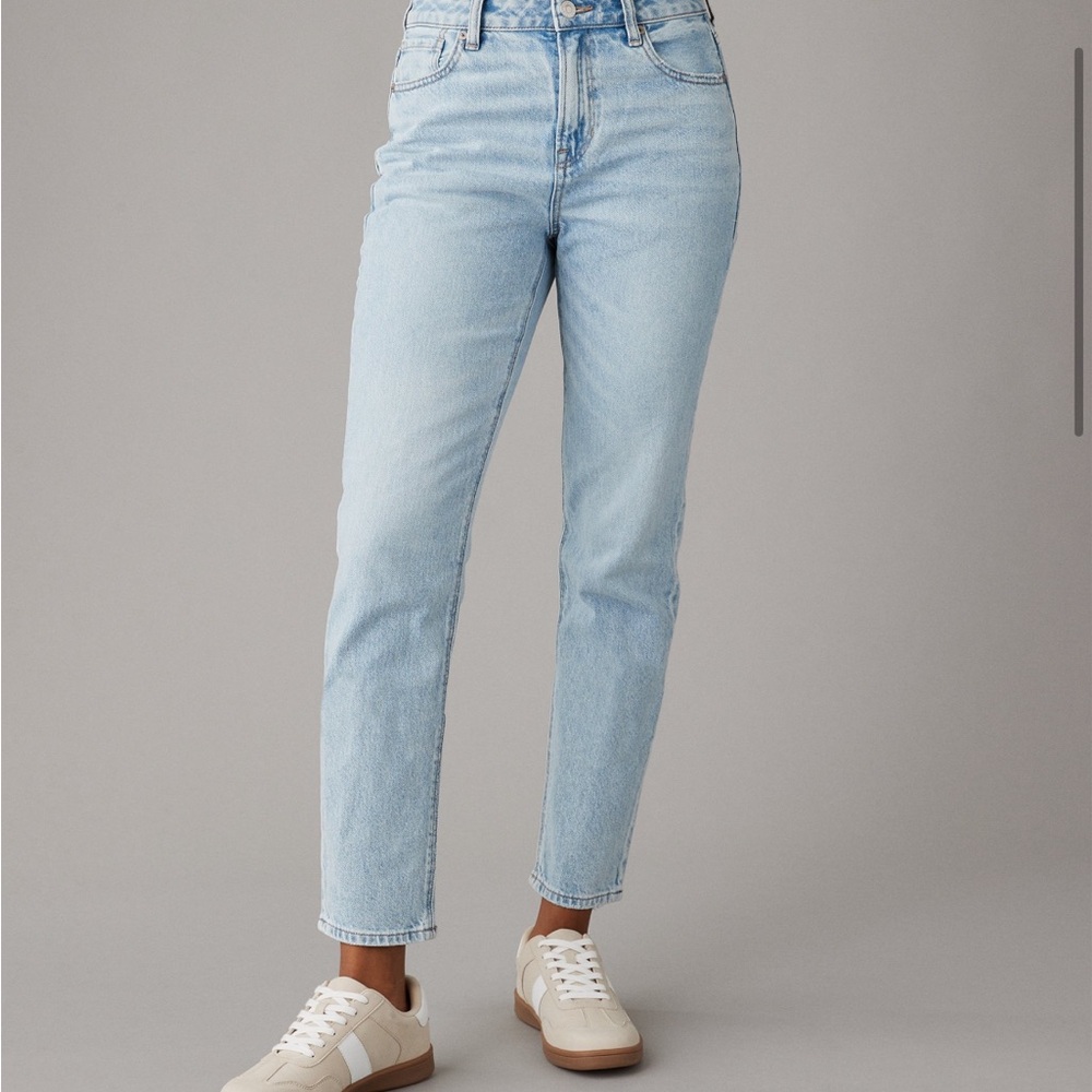 American Eagle mom Jeans